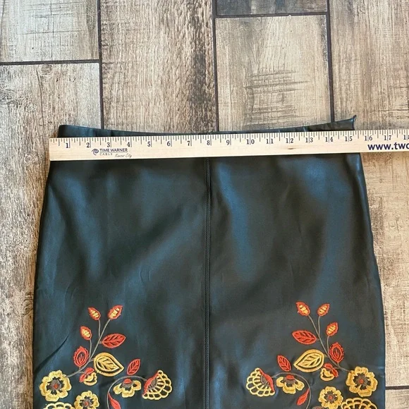 Romeo and Juliet Mini Skirt with Red & Yellow Floral Embroidery - Picture 5 of 10